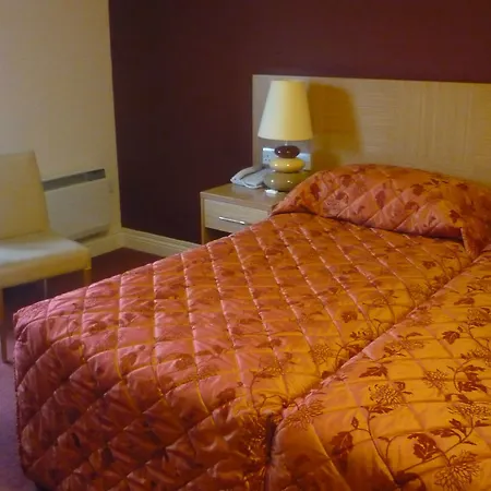 فندق Innisfallen Fossa