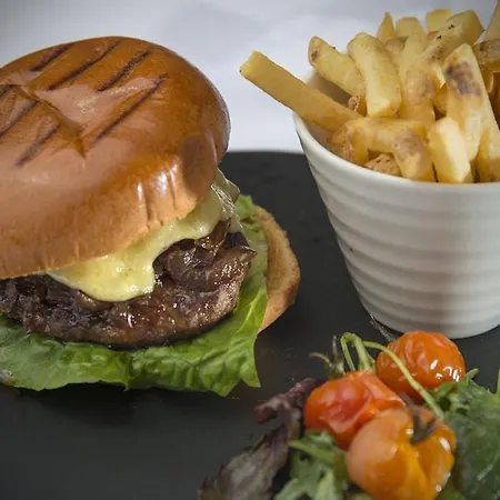 فندق Innisfallen Fossa