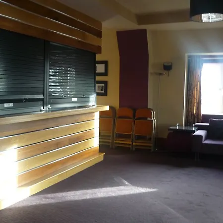 فندق Innisfallen Fossa